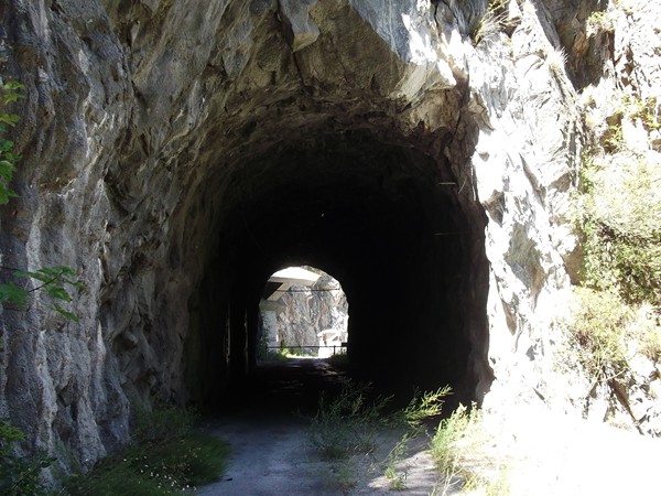 Ancienne voie du Tunnel des Commères.