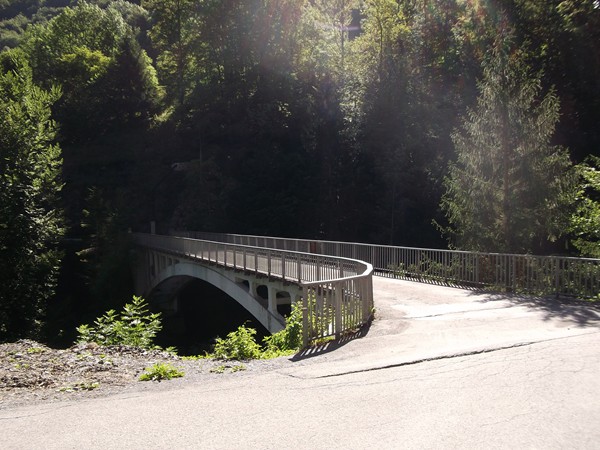 Le Pont du Torrent de la Lignarre qui est le véritable pied du Col du Solude.