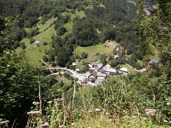 La Palud au fond la Vallée de la Lignarre.