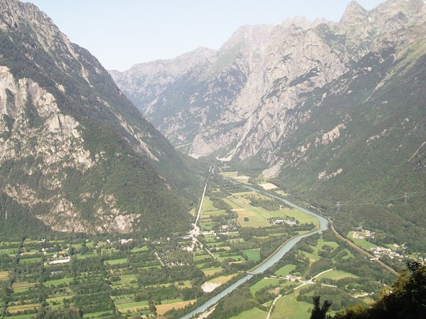 La Vallée de la Romanche en direction de Grenoble.