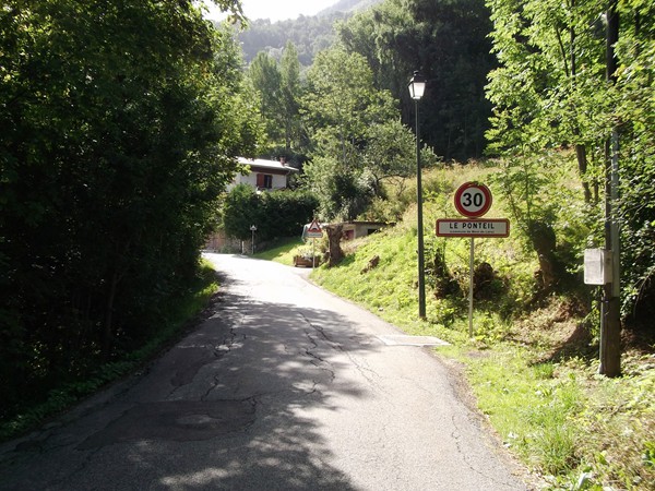 Le Ponteil, petit hameau intermédiaire avant Bons.